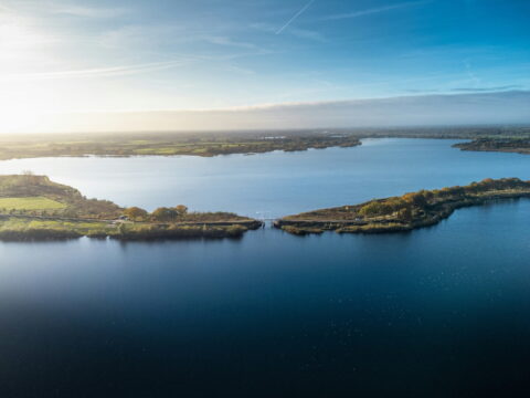 Luchtfoto van een waterplas